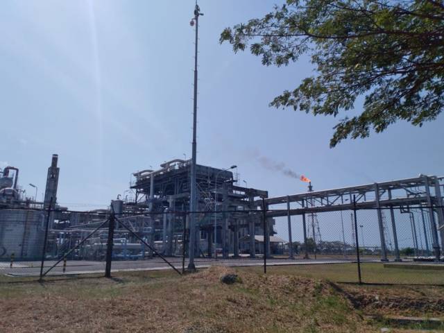 Kilang minyak Pertamina Balongan, Indramayu, sebelum terbakar. (Foto: Dok Rochim/Tugu Jatim)