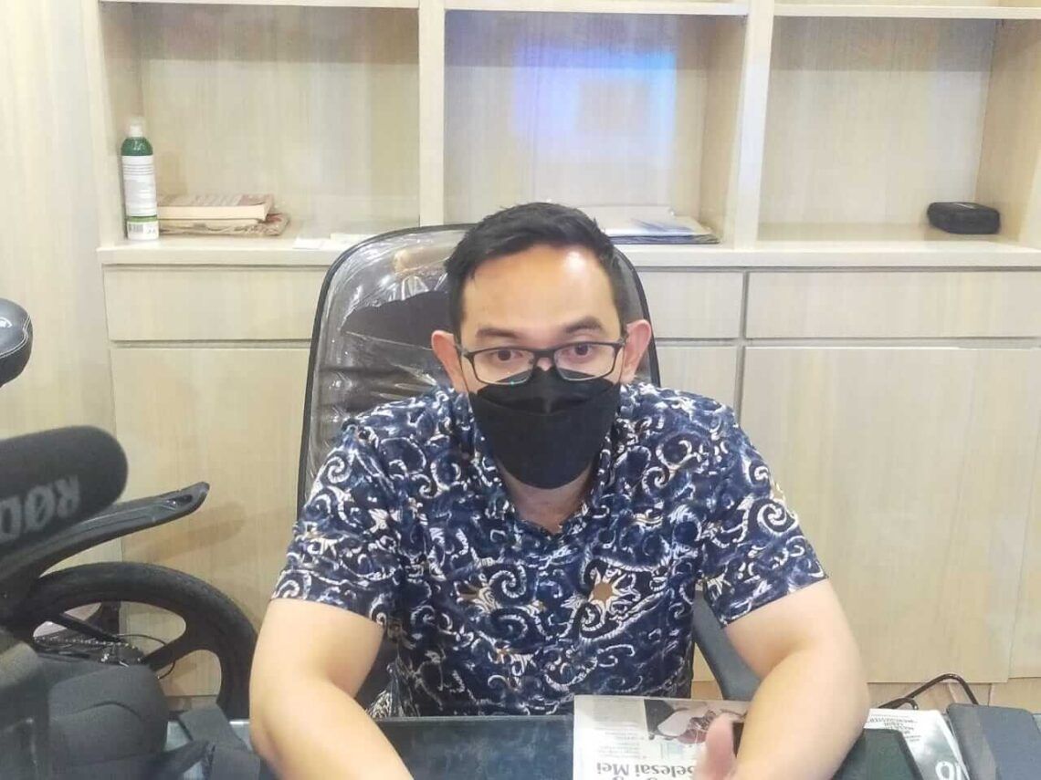 Kepala Bagian Hubungan Masyarakat (Humas), Pemerintah Kota (Pemkot) Surabaya Febriadhitya Prajatara. (Foto: Pemkot Surabaya) rekrutmen pekerjaan ktp surabaya hoaks tugu jatim