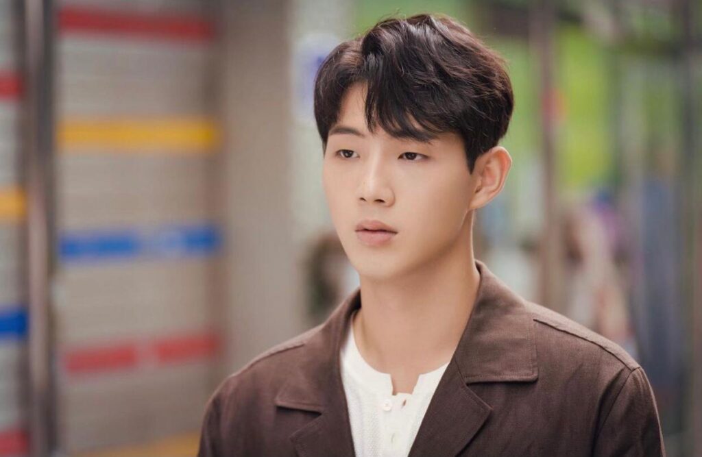 Aktor Ji Soo akhirnya mengunggah surat permohonan maaf terkait rumor bullying. (Foto: Instagram/@actor_jisoo) tugu jatim