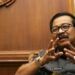 Soal Berita Hoax Pakde Karwo Meninggal, Pakar Ilmu Komunikasi Unair: Itu Tidak Benar, Pakde Sehat dan Selesai Vaksinasi 12 Pakde Karwo. (Foto: IG @pakdekarwo.gubernurjatim/Tugu Jatim)