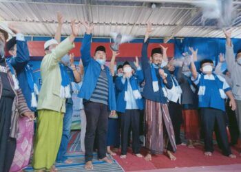 DPC Demokrat Kabupaten Malang galang dukungan dari 14 kiai untuk tolak kudeta yang dilakukan oleh Moeldoko terhadap AHY. (Foto: RAP/Tugu Malang/Tugu Jatim)