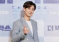 Chanyeol EXO saat menghadiri konferensi pers film “The Box”, Kamis (18/03/2021). (Foto : Instagram/@koreadispatch)