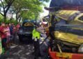 Kecelakaan beruntun antara dua truk Jalan Babat-Bojonegoro, tepatnya di depan SPBU Medalem, Sumberrejo, Bojonegoro, Senin (24/03/2021). (Foto : Dokumen/Kapolsek Sumberrejo) tugu jatim