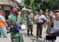 Babinsa Koramil 0819-02/Pohjentrek Pasuruan terus menekankan prokes ke masyarakat. (Foto: Dokumen/Kodim 0819 Pasuruan)