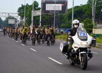 Gelaran funbike untuk memperingati HUT ke-60 Kostrad yang diadakan oleh Divif 2 Kostrad. (Foto: Dokumen/Divif 2 Kostrad) tugu jatim