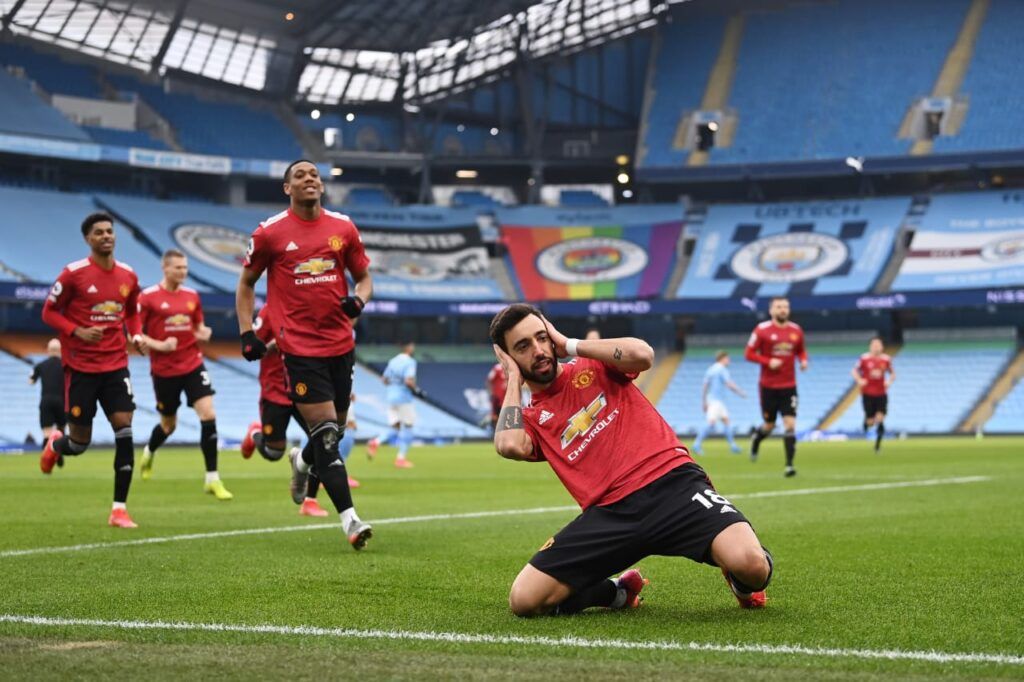 Bruno Fernandes merayakan Gol bersama timnya saat bertandang di Stadion Etihad. (Foto: Twitter/@ManUtd) man city vs man united