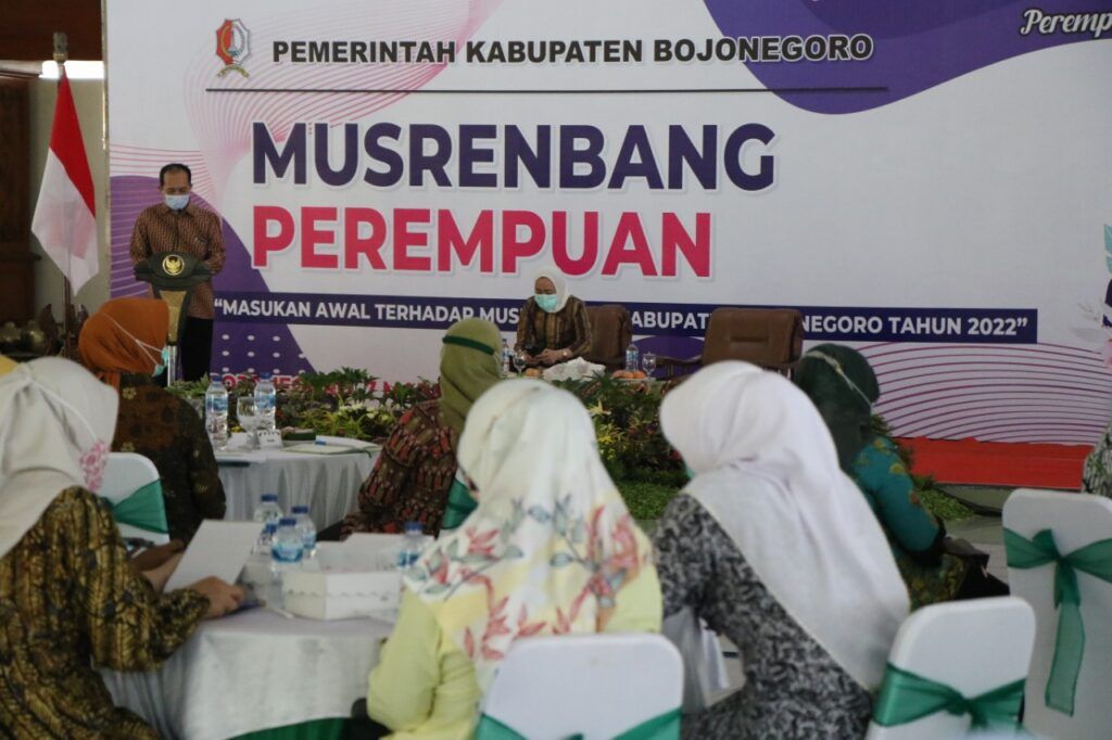 Kegiatan Musrenbang yang pertama kali digelar khusus untuk perempuan di Pendopo Malowopati Bojonegoro, Minggu (07/03/2021).. (Foto: Humas Pemkab Bojonegoro) tugu jatim