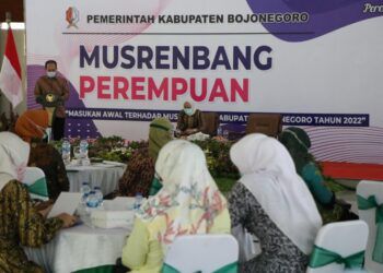 Kegiatan Musrenbang yang pertama kali digelar khusus untuk perempuan di Pendopo Malowopati Bojonegoro, Minggu (07/03/2021).. (Foto: Humas Pemkab Bojonegoro) tugu jatim
