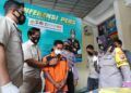 Polres Pelabuhan Tanjung Perak dalam sesi konferensi pers ungkap kasus pembunuhan yang dilakukan HSN pada SS, Kamis (04/03/2021) siang. (Foto: Rangga Aji/Tugu Jatim) pembunuhan pemuda di surabaya, tukang jagal sapi