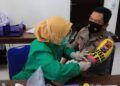 Bidang Kedokteran dan Kesehatan (Biddokes) Polda Jatim melakukan pemeriksaan kesehatan terhadap anggota Polres Tuban. (Foto: Humas Polres Tuban)