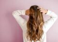 Ilustrasi perempuan yang memiliki rambut panjang. (Foto: Pixabay)