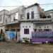 Rumah terduga teroris di Malang yang digeledah dan didatangi oleh Densus 88 Antiteror. (Foto: AZM/Tugu Malang/Tugu Jatim)