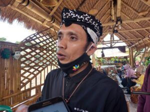 Ketua Forum Komunikasi Kelompok Sadar Wisata (Pokdarwis) Kota Malang, Ki Demang Isa Wahyudi. (Foto : Azmy/Tugu Malang/Tugu Jatim)