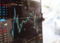 5 Tip Investasi untuk Kaum Milenial dari Pakar Ekonomi Unair 2 Ilustrasi investigas dan trading. Berikut adalah tip investasi dari pakar ekonomi Unair. Apa saja? (Foto: Pixabay)