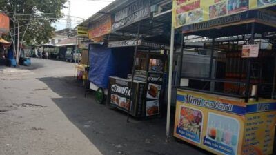 Keberadaan PKL di kawasan Kota Batu. (Foto: Sholeh/Tugu Jatim)