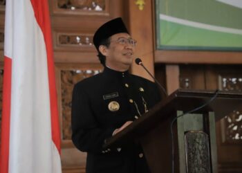 Bupati Tuban, H. Fathul Huda usai melantik pejabat Eselon II di lingkungan pemerintah Kabupaten Tuban, di pendapa Krida manunggal Tuban, Kamis (1/4/2021). (Foto: Humas Pemkab Tuban) pertumbuhan ekonomi tuban