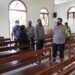 Kapolres Malang, AKBP Hendri Umar saat meninjau beberapa gereja di Kabupaten Malang. (Foto: RAP/Tugu Malang/Tugu Jatim)