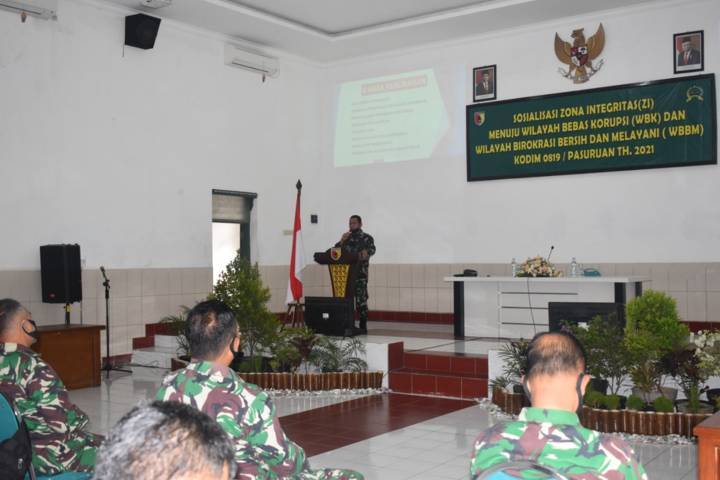 Kasdim 0819/Pasuruan Mayor Arh M. Ridwan siap mendukung penuh wilayah Kodim Pasuruan menjadi zona integritas menuju Wilayah Bebas dari Korupsi (WBK) dan Wilayah Birokrasi Bersih dan Melayani (WBBM). (Foto: Kodim Pasuruan)