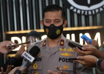 Karo Penmas Divisi Humas Polri Brigjen Pol Rusdi Hartono sata menjelaskan kronologi ZA Lolos Bawa Senjata Tajam Masuki Area Mabes Polri. (Foto : Humas Polri)