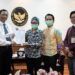 Jurnalis Tempo jadi Korban Penganiayaan, Mahfud MD: Jangan Ganggu Kerja Jurnalis 12 Mahfud MD menerima laporan dari perwakilan AJI Indonesia dan LBH Pers di Kantor Kemenko Polhukam, Kamis (1/4/2021) di Jalan Merdeka Barat, Jakarta. (Foto: Dokumen/AJI Indonesia)