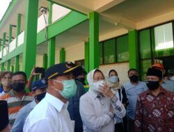 Mensos dan Menko PMK Tinjau Dampak Gempa di Kabupaten Malang