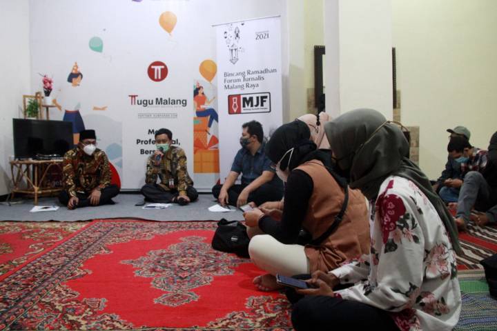 Acara diskusi membahas pemulihan ekonomi Malang Raya yang digelar Malang Jurnalis Forum di kantor Tugu Media Group, Malang, Kamis (15/4/2021). (Foto: Rubianto/Tugu Malang/Tugu Jatim)
