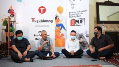 Doni Ganatha, Ketua Asosiasi Pengembang Perumahan dan Pemukiman Seluruh Indonesia (Apersi) Malang Raya, Suwoko Ketua Real Estate Indonesia (REI) Malang Raya dan Hendra Hartanto, Sekretaris REI Malang Raya dalan sesi diskusi Malang Jurnalis Forum (MJF), Jumat (30/4/2021). (Foto: Dani Kristian/Tugu Malang/Tugu Jatim)