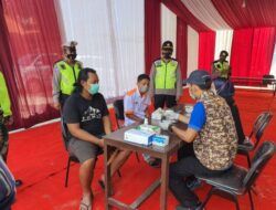 Petugas Pos Penyekatan di Tuban Siap Rapid Test Masyarakat yang Nekat Mudik