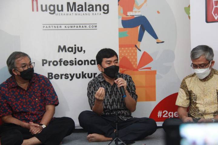 CEO Paragon Technology & Innovation, Salman Subakat dalam agenda sesi diskusi Malang Jurnalis Forum. (Foto: Rubianto/Tugu Malang/Tugu Jatim)