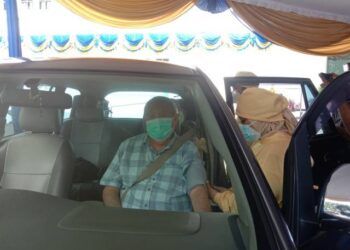 Proses vaksinasi drive-thru di Kota Malang. (Foto: Feni/Tugu Malang/Tugu Jatim)
