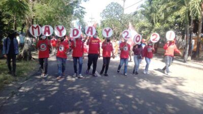 Peringatan May Day atau Hari Buruh Nasional oleh KASBI Jatim dan seluruh elemen buruh dan mahasiswa di depan Disnaker Provinsi Jatim, Jalan Dukuh Menanggal Surabaya, Sabtu (01/05/2021). (Foto: Rangga Aji/Tugu Jatim)