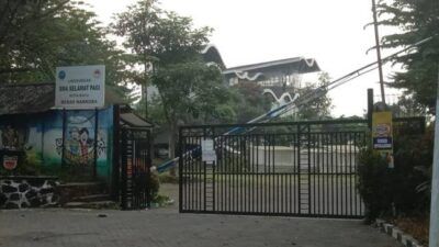 SMA Selamat Pagi Indonesia (SPI) Kota Batu yang foundernya dilaporkan Komnas Perlindungan Anak karena kasus kekerasan seksual. (Foto: Sholeh/Tugu Jatim)