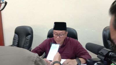 Ketua Komisi IV DPRD Trenggalek, Mugiyanto saat dikonfirmasi awak media. (Foto: M Zamzuri/Tugu Jatim) DID