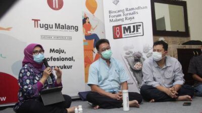 Direktur PT Agro Mitra Alimentare (AMA), Ge Recta Geson, Pemimpin BNI Kantor Wilayah 18 Beby Lolita Indriani, dan CEO Tugu Media Group Irham Thoriq dalam acara diskusi Malang Jurnalis Forum, Selasa (4/5/2021). (Foto: Rubianto/Tugu Malang/Tugu Jatim)