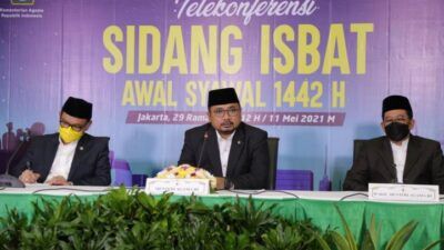 Menteri Agama, Yaqut Cholil Qoumas ketika mengumumkan jika hasil sidang isbat, Selasa (11/5/2021) memutuskan jika Lebaran 2021, 1 Syawal 1442 jatuh pada tanggal 13 Mei 2021. (Foto: Humas Kemenag RI)