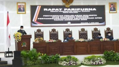 Rapat Paripurna Penyampaian Penjelasan Wali Kota Malang Sutiaji atas Ranperda tentang Pertanggungjawaban pelaksanaan APBD TA 2020, Senin (07/06/2021). (Foto: Azmy/Tugu Jatim)