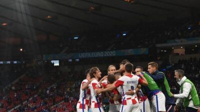 Pemain Kroasia bersuka cita setelah lolos drastis ke fase 16 besar Euro 2020. (Foto: IG Euro 2020)