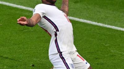 Raheem Sterling saat selebrasi setelah mencetak gol ke gawang Ceko. (Foto: IG Euro 2020/Tugu Jatim)