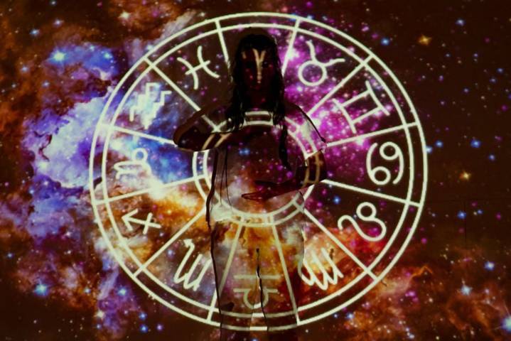 Ilustrasi ramalan zodiak. (Foto: Pexels/Tugu Jatim)