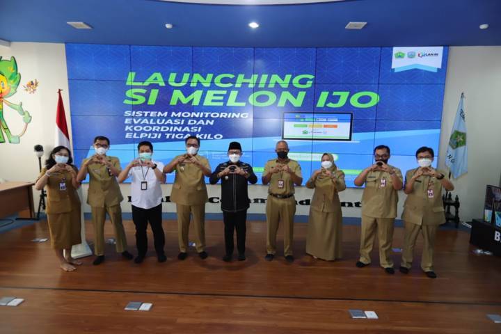 Wali Kota Malang Sutiaji saat peresmian program Si Melon Ijo di Ngalam Command Center, Balai Kota Malang, Senin (07/06/2021). (Foto:Humas Pemkot Malang/Tugu Jatim)