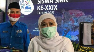 Gubernur Jawa Timur Khofifah Indar Parawansa di Gedung Negara Grahadi Surabaya, resmikan Lomba Kompetensi Siswa (LKS) Sekolah Menengah Kejuruan (SMK) Jawa Timur ke-29, Senin (07/06/2021). (Foto: Dokumen/Tugu Jatim) ptm