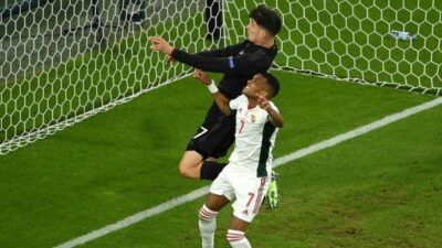 Pemain Jerman Kai Havertz saat berduel dengan pemain Hungaria Loïc Négo. (Foto: IG Euro 2020/Tugu Jatim)