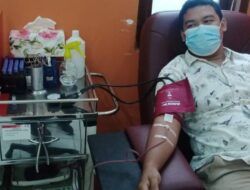 Stok Menipis, Warga Serbu PMI Tuban untuk Donor Darah