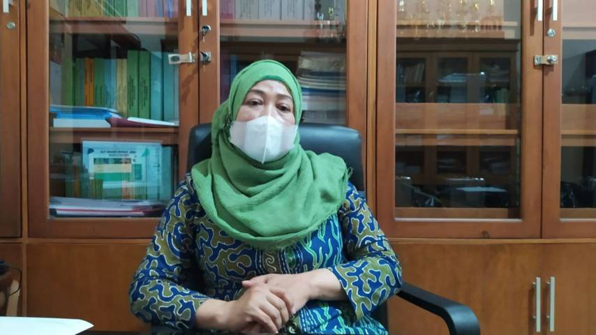 Melihat Persiapan PTM di Tengah Lonjakan Kasus Covid-19 di Kota Malang 7 Wakil Kepala Sekolah Bidang Kurikulum SMAN 3 Kota Malang, Any Herawaty. (Foto: M Ulul Azmy/Tugu Jatim)