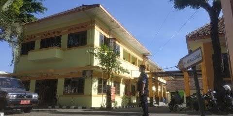 Gedung BKSDM) Milik Pemprov Jatim di jalan Kawi, Kota Malang yang dialihfungsikan sementara untuk rumah karantina atau Safe House. (Foto: M Ulul Azmy/Tugu Jatim)