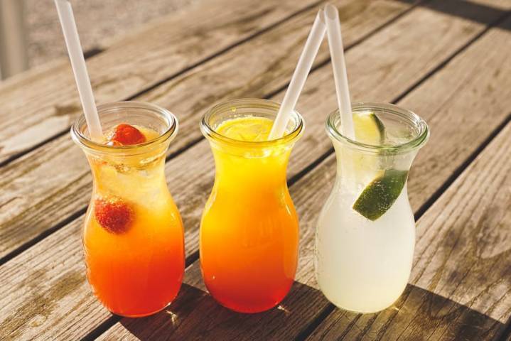 Ilustrasi minuman segar yang cocok dikonsumsi saat cuaca panas. (Foto: Pexels/Tugu Jatim)