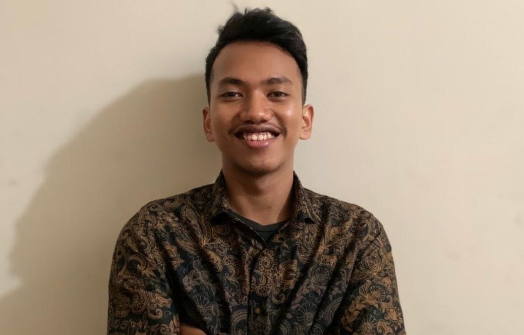 Benedictus Kurnianda Ganesha Pratama, member Komunitas Pondok Inspirasi juara satu LKTI Nasional/tugu jatim