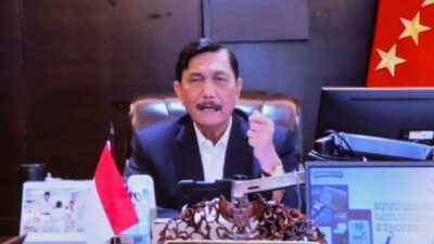 Menteri Koordinator Bidang Kemaritiman dan Investasi (Menko Marves) Luhut Binsar Pandjaitan memberikan keterangan pers mengenai Penanganan Pandemi Covid-19 secara virtual, Selasa (06/07/201). (Foto: Dok Sekretariat Kabinet/Tugu Jatim)