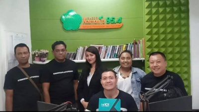 Founder CCF Baskoro talk Show bersama 101 Hotel Malang di Kosmonita FM. (Foto: Dokumen/Tugu Jatim)