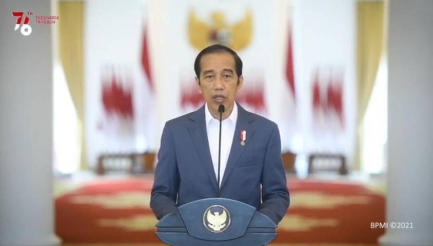 Jokowi Ingatkan Agar ASN Tidak Bergaya Seperti di Zaman Kolonial yang Minta Dilayani 5 Presiden Jokowi saat menyampaikan sambutannya dalam acara Launching Core Values dan Employer Branding ASN yang digelar Kementerian Pemberdayaan Aparatur Negara dan Reformasi Birokrasi (Kemenpan RB), Selasa (27/7/2021). (Foto : YouTube/Sekretariat Presiden)